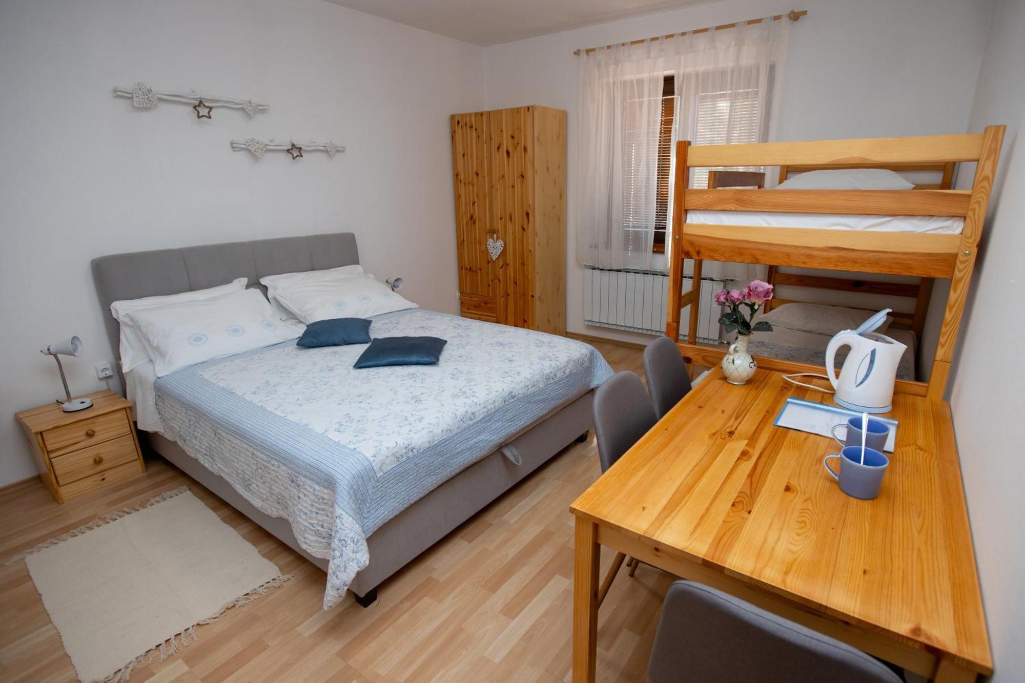 Guesthouse Sanabor Postumia Esterno foto