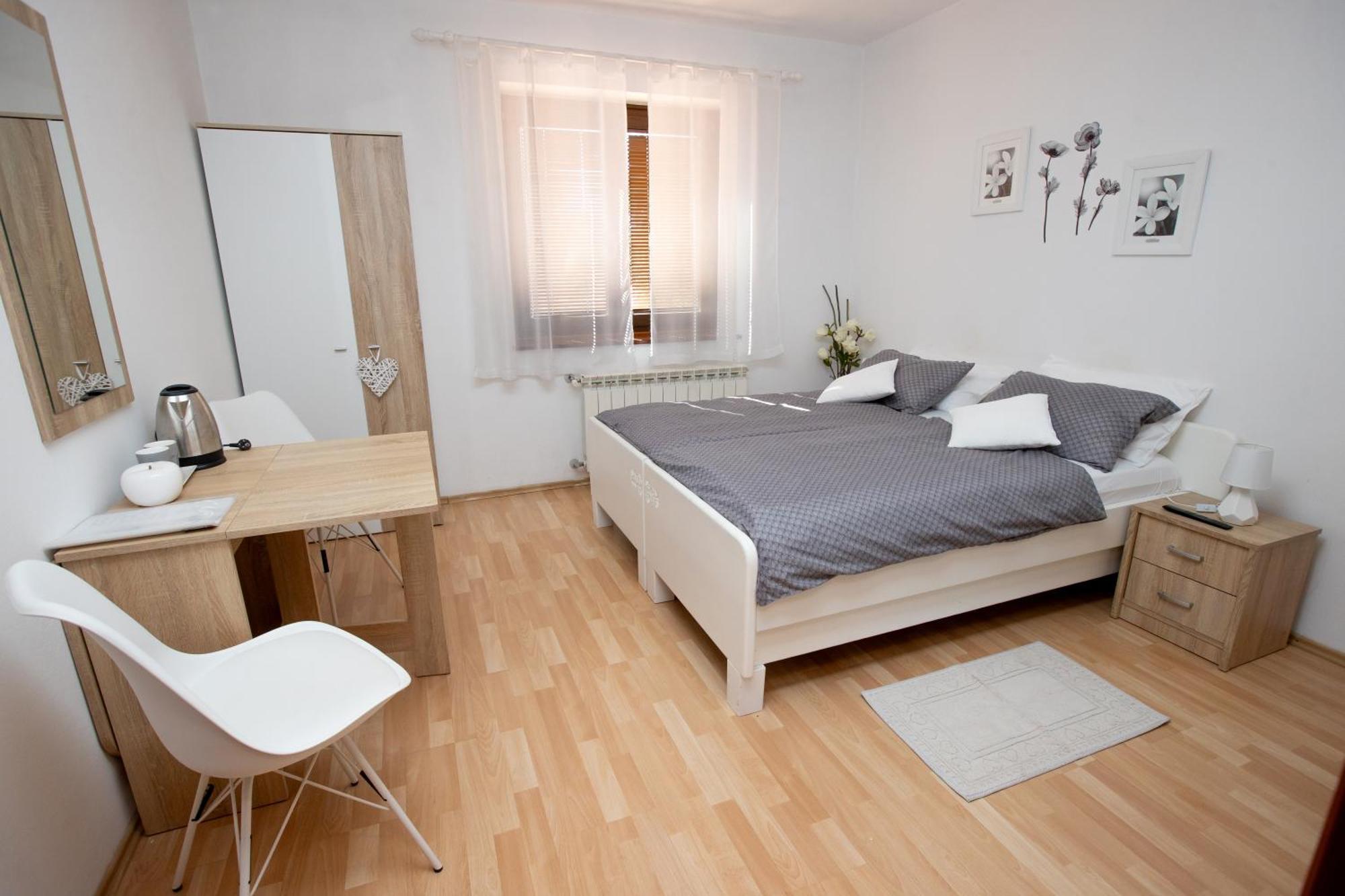 Guesthouse Sanabor Postumia Esterno foto