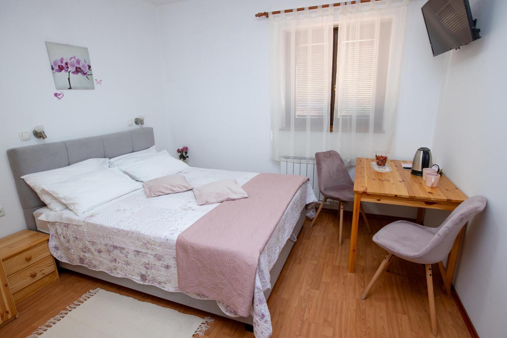 Guesthouse Sanabor Postumia Esterno foto